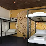 אכסניה Steller & Camping